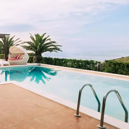 Villa Comfortable And Chic Garden With A Well Maintained Garden *