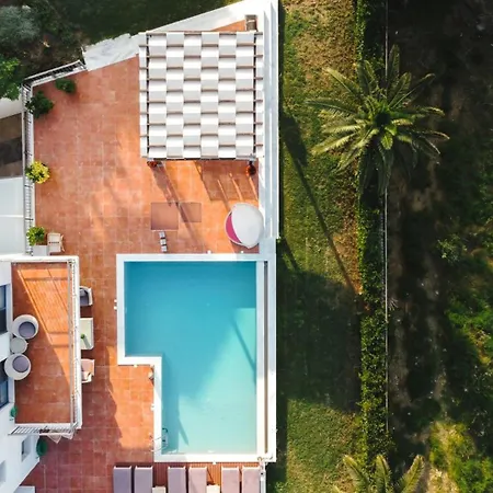 Comfortable And Chic Garden With A Well Maintained Garden Kalivia (Skiathos)