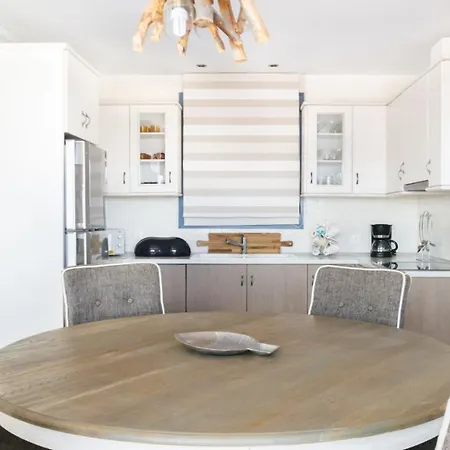 Comfortable And Chic Garden With A Well Maintained Garden Kalivia (Skiathos)