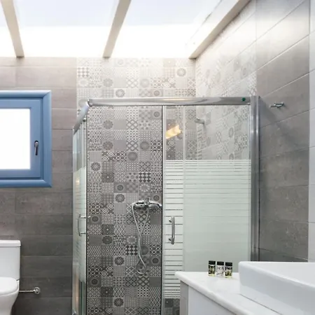 Вилла Comfortable And Chic Garden With A Well Maintained Garden