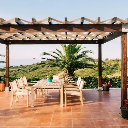 Comfortable And Chic Garden With A Well Maintained Garden Kalivia (Skiathos)