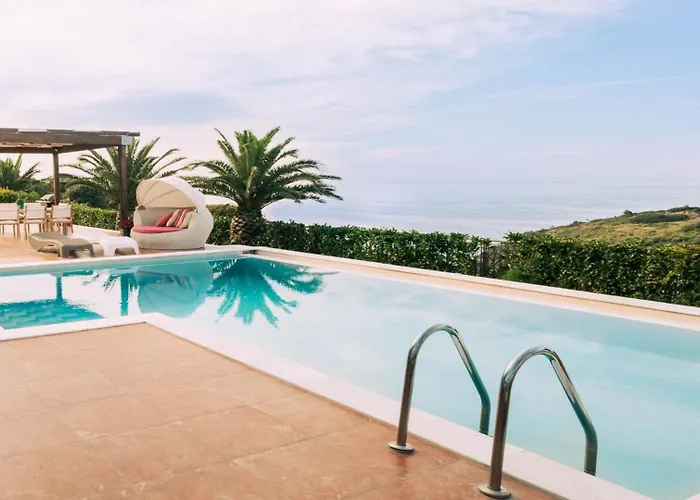 וילה Comfortable And Chic Garden With A Well Maintained Garden *